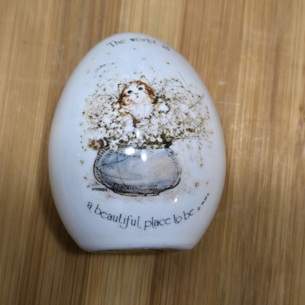 HOLLY HOBBIE Holly Hobby Egg, The World Is A Beautiful Place To Be